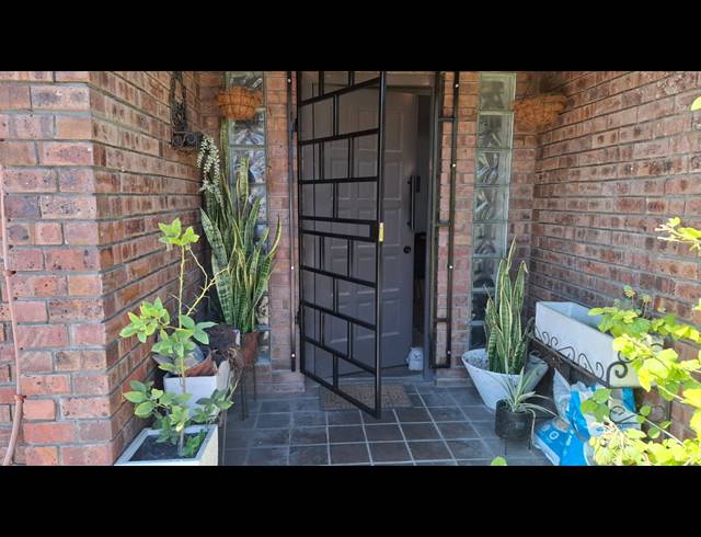 3 BEDROOM FREEHOLD FOR SALE IN WILDWOODS